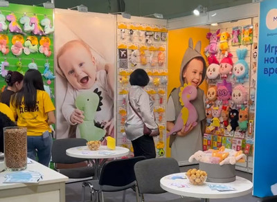 Игрушки от бренда "Мякиши" оставили яркое впечатление на выставке "Мир детства-2023"